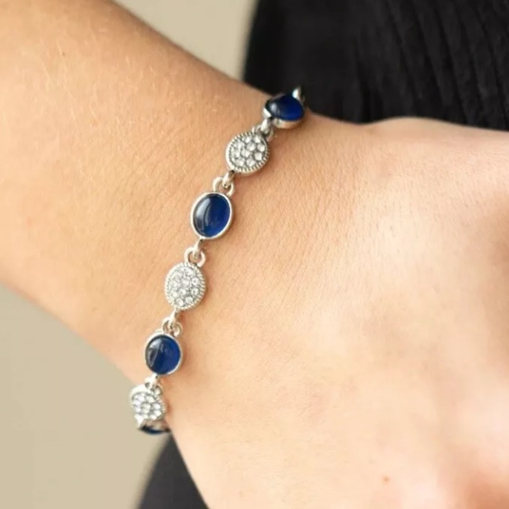 Paparazzi Stop And Glow Blue Bracelet